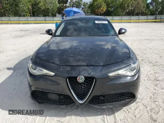 2017 Alfa Romeo Giulia Ti z VIN ZARFAECN4H7545588, wystawiony jako Copart lot #54086015 z przebiegiem 125 665 mil mil oraz Czysty tytuł • Clean title. Historia ofert i sprzedaży dostępna na DreamBid. Obrazek 5.
