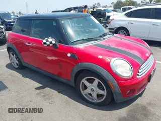 2008 MINI Hardtop с VIN WMWMF33538TT65157, выставлен на аукционе IAAI как лот 42587798 с пробегом 128 795 миль миль и . История ставок и продаж доступна на DreamBid. Изображение 1.