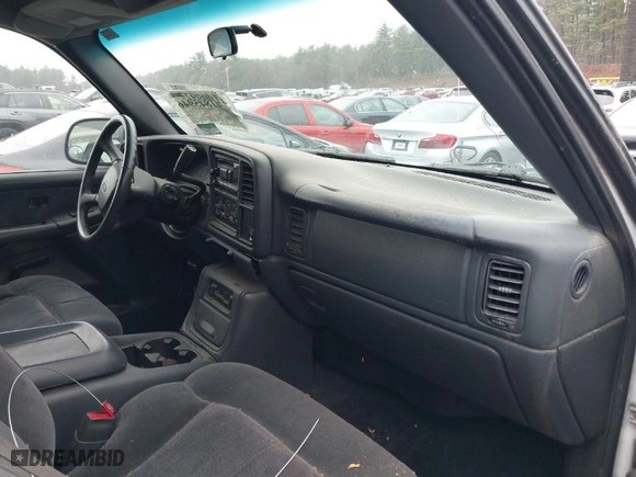 2001 Chevrolet Silverado 1500 with VIN 2GCEC19W711124623, listed as a IAAI auction lot 41909927 with NaN miles. Bid and sale history available at carsss.com. Image 5.