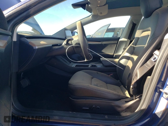 2022 Tesla Model 3 z VIN 5YJ3E1EA4NF304558, wystawiony jako Copart lot #57415935 z przebiegiem 101 771 mil mil oraz Czysty tytuł • Clean title. Historia ofert i sprzedaży dostępna na DreamBid. Obrazek 7.