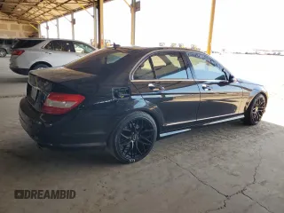 2011 Mercedes-Benz C 300 Sport z VIN WDDGF5EB1BA421247, wystawiony jako Copart lot #62767035 z przebiegiem 159 276 mil mil oraz Czysty tytuł • Clean title. Historia ofert i sprzedaży dostępna na DreamBid. Obrazek 3.