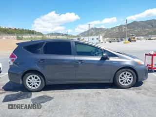 2015 Toyota Prius Two with VIN JTDZN3EU2FJ031520, listed as a IAAI auction lot 41950491 with 174,379 mi miles and . Bid and sale history available at DreamBid. Image 13.