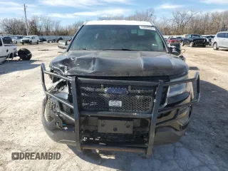 2017 Ford Police Interceptor Utility z VIN 1FM5K8AR0HGC25724, wystawiony jako Copart lot #43608095 z przebiegiem Nie podano mil oraz Szkody całkowita. Historia ofert i sprzedaży dostępna na DreamBid. Obrazek 5.