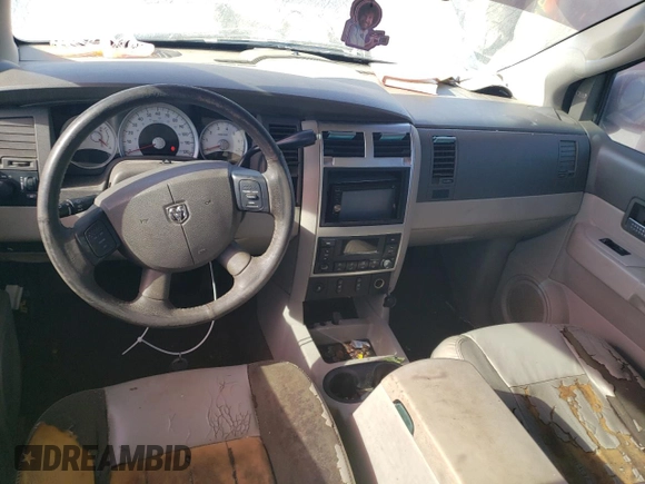 2005 Dodge Durango Limited z VIN 1D8HD58D75F502828, wystawiony jako Copart lot #76942484 z przebiegiem 266 404 mil mil oraz Czysty tytuł • Clean title. Historia ofert i sprzedaży dostępna na DreamBid. Obrazek 8.