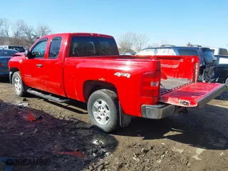 2009 Chevrolet Silverado 1500 LT with VIN 1GCEK29029Z296906, listed as a IAAI auction lot 41769935 with 210,173 mi miles. Bid and sale history available at carsss.com. Image 3.