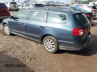 2008 Volkswagen Passat Komfort with VIN WVWXK73C58E234589, listed as a IAAI auction lot 42534711 with 156,519 mi miles and . Bid and sale history available at DreamBid. Image 3.