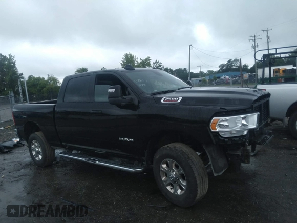 2024 Ram 2500 Big Horn z VIN 3C6UR5DJ6RG303615, wystawiony jako IAAI lot #42648825 z przebiegiem 35 078 mil mil oraz . Historia ofert i sprzedaży dostępna na DreamBid. Obrazek 14.
