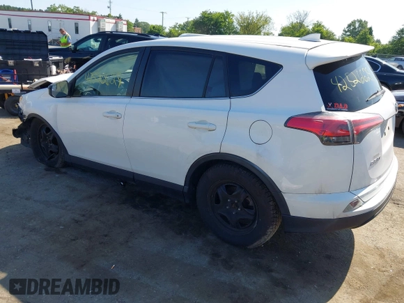 2018 Toyota RAV4 LE с VIN JTMBFREV7JJ745887, выставлен на аукционе IAAI как лот 42526629 с пробегом 74 149 миль миль и . История ставок и продаж доступна на DreamBid. Изображение 3.
