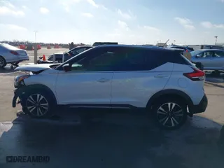 2019 Nissan Kicks S with VIN 3N1CP5CU4KL565977, listed as a IAAI auction lot 41485752 with 39,103 mi miles. Bid and sale history available at carsss.com. Image 14.