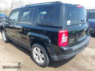 2014 Jeep Patriot Latitude with VIN 1C4NJRFB3ED615996, listed as a IAAI auction lot 41871099 with 120,000 mi miles. Bid and sale history available at carsss.com. Image 3.