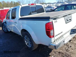2019 Nissan Frontier SV z VIN 1N6AD0ER5KN742820, wystawiony jako IAAI lot #41358587 z przebiegiem 106 829 mil mil oraz . Historia ofert i sprzedaży dostępna na DreamBid. Obrazek 3.