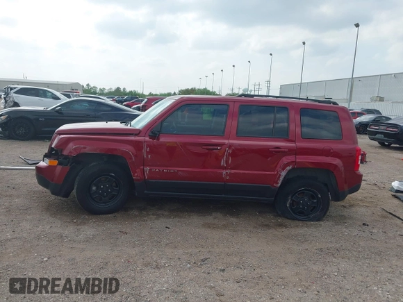 2016 Jeep Patriot Sport z VIN 1C4NJPBB4GD777312, wystawiony jako IAAI lot #41906384 z przebiegiem 154 751 mil mil oraz . Historia ofert i sprzedaży dostępna na DreamBid. Obrazek 14.