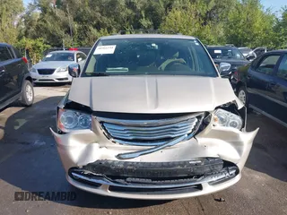 2015 Chrysler Town & Country Limited Platinum with VIN 2C4RC1GGXFR619209, listed as a IAAI auction lot 40366234 with 163,649 mi miles. Bid and sale history available at carsss.com. Image 13.