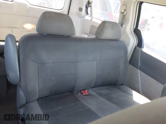 2008 Chrysler Town & Country LX with VIN 2A8HR44H38R761891, listed as a IAAI auction lot 41942405 with Not Provided miles and . Bid and sale history available at carsss.com. Image 8.