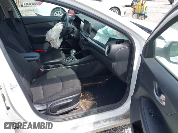 2021 Kia Forte FE z VIN 3KPF24AD5ME335331, wystawiony jako IAAI lot #41926109 z przebiegiem 87 354 mil mil oraz . Historia ofert i sprzedaży dostępna na DreamBid. Obrazek 5.