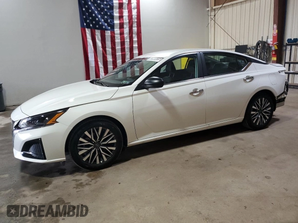 2025 Nissan Altima SV with VIN 1N4BL4DV4SN377553, listed as a Copart auction lot 53980035 with 1,566 mi miles and Clean Title. Bid and sale history available at DreamBid. Image 1.