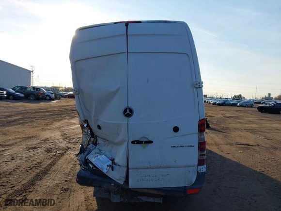 2015 Mercedes-Benz Sprinter Cargo Vans EXT with VIN WD3PE8DCXFP113015, listed as a IAAI auction lot 41644857 with 257,509 mi miles. Bid and sale history available at carsss.com. Image 16.