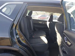 2016 Nissan Rogue SV with VIN KNMAT2MV4GP682301, listed as a IAAI auction lot 40922804 with 69,380 mi miles. Bid and sale history available at carsss.com. Image 8.