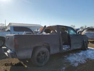 2003 Chevrolet Silverado SS z VIN 2GCEK19N731383335, wystawiony jako Copart lot #46170375 z przebiegiem Nie podano mil oraz Szkoda całkowita • Salvage title. Historia ofert i sprzedaży dostępna na DreamBid. Obrazek 3.
