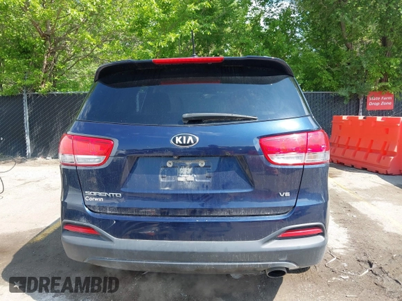 2017 Kia Sorento LX with VIN 5XYPGDA57HG191420, listed as a IAAI auction lot 42224980 with 177,091 mi miles and . Bid and sale history available at carsss.com. Image 17.