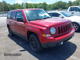 2016 Jeep Patriot Sport SE z VIN 1C4NJPBA8GD676815, wystawiony jako IAAI lot #42314216 z przebiegiem 150 564 mil mil oraz . Historia ofert i sprzedaży dostępna na DreamBid. Obrazek 1.