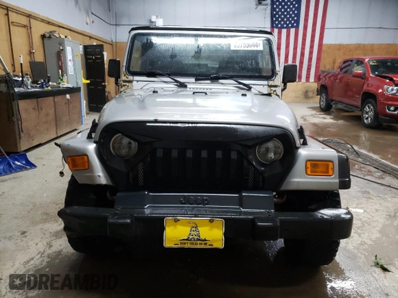 2000 Jeep Wrangler SE with VIN 1J4FA29PXYP714587, listed as a Copart auction lot 83755044 with 125,451 mi miles and Clean Title. Bid and sale history available at carsss.com. Image 5.