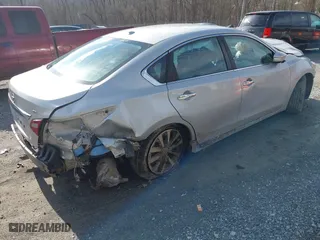 2018 Nissan Altima 2.5 SV with VIN 1N4AL3AP4JC167847, listed as a IAAI auction lot 41522367 with 129,215 mi miles. Bid and sale history available at carsss.com. Image 4.