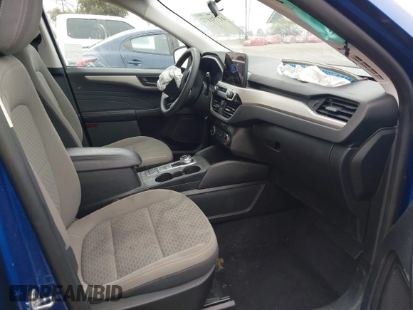 2022 Ford Escape SE with VIN 1FMCU9G69NUA71547, listed as a IAAI auction lot 41731172 with 36,273 mi miles and . Bid and sale history available at carsss.com. Image 5.