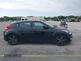 2017 Hyundai Veloster Value Edition with VIN KMHTC6AD9HU317347, listed as a IAAI auction lot 41800746 with 32,550 mi miles. Bid and sale history available at carsss.com. Image 14.