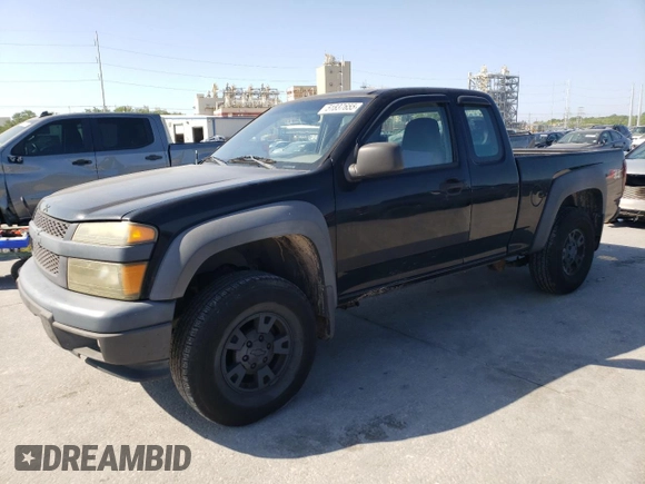 2005 Chevrolet Colorado LS Z71 z VIN 1GCDT196158230094, wystawiony jako Copart lot #51837655 z przebiegiem 149 006 mil mil oraz Szkoda całkowita • Salvage title. Historia ofert i sprzedaży dostępna na DreamBid. Obrazek 1.