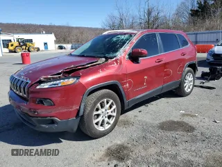 2017 Jeep Cherokee Latitude with VIN 1C4PJMCS6HW635622, listed as a Copart auction lot 49490495 with 136,102 mi miles and Salvage Title. Bid and sale history available at DreamBid. Image 1.