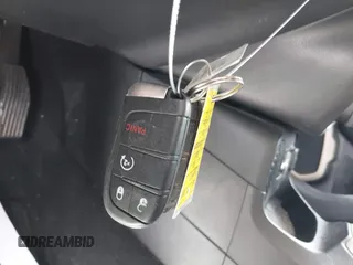 2016 Jeep Renegade Limited z VIN ZACCJADT1GPC66510, wystawiony jako IAAI lot #41787935 z przebiegiem 133 089 mil mil oraz . Historia ofert i sprzedaży dostępna na DreamBid. Obrazek 11.