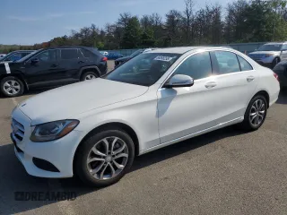 2015 Mercedes-Benz C 300 Luxury z VIN 55SWF4KB2FU024260, wystawiony jako Copart lot #66098255 z przebiegiem 83 862 mil mil oraz Czysty tytuł • Clean title. Historia ofert i sprzedaży dostępna na DreamBid. Obrazek 1.