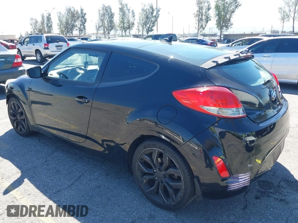 2013 Hyundai Veloster w/Black Int z VIN KMHTC6AD7DU173310, wystawiony jako IAAI lot #41881799 z przebiegiem 147 034 mil mil oraz . Historia ofert i sprzedaży dostępna na DreamBid. Obrazek 3.
