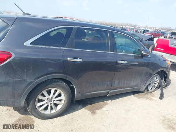 2019 Kia Sorento LX V6 with VIN 5XYPG4A53KG484271, listed as a IAAI auction lot 41483271 with NaN miles. Bid and sale history available at carsss.com. Image 13.