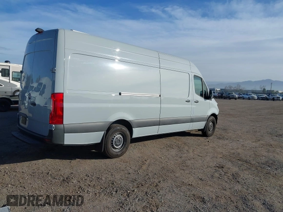 2024 Mercedes-Benz Sprinter Cargo with VIN W1Y4NCHY1RT165996, listed as a IAAI auction lot 41181444 with 5,696 mi miles. Bid and sale history available at carsss.com. Image 4.