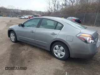 2007 Nissan Altima 2.5 S with VIN 1N4AL21E27C139837, listed as a IAAI auction lot 41856658 with 172,861 mi miles. Bid and sale history available at carsss.com. Image 3.