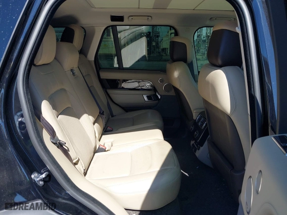 2019 Land Rover Range Rover HSE with VIN SALGS2SV8KA547178, listed as a IAAI auction lot 41544820 with 50,257 mi miles. Bid and sale history available at carsss.com. Image 8.