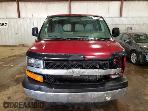 2006 Chevrolet Express Passenger z VIN 1GAHG35U961272036, wystawiony jako Copart lot #43362255 z przebiegiem 214 994 mil mil oraz Czysty tytuł • Clean title. Historia ofert i sprzedaży dostępna na DreamBid. Obrazek 5.