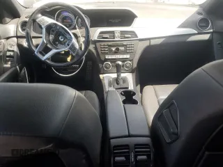 2013 Mercedes-Benz C 250 Sport с VIN WDDGF4HB4DA805824, выставлен на аукционе Copart как лот 61940825 с пробегом Не указан миль и Списание • Salvage title. История ставок и продаж доступна на DreamBid. Изображение 8.