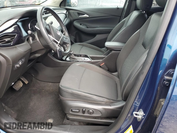 2021 Buick Encore GX Select z VIN KL4MMDS29MB072802, wystawiony jako Copart lot #53917295 z przebiegiem 61 716 mil mil oraz Szkoda całkowita • Salvage title. Historia ofert i sprzedaży dostępna na DreamBid. Obrazek 7.