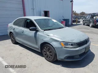 2012 Volkswagen Jetta S с VIN 3VW2K7AJ1CM403258, выставлен на аукционе IAAI как лот 42287941 с пробегом 143 087 миль миль и . История ставок и продаж доступна на DreamBid. Изображение 1.
