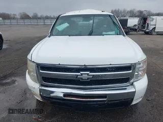 2009 Chevrolet Silverado 1500 LT with VIN 1GCEK29J69Z290440, listed as a IAAI auction lot 41469678 with 278,325 mi miles. Bid and sale history available at carsss.com. Image 6.