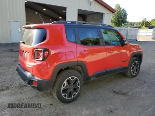 2015 Jeep Renegade Trailhawk with VIN ZACCJBCT2FPB39142, listed as a Copart auction lot 69213184 with 119,044 mi miles and Salvage Title. Bid and sale history available at DreamBid. Image 3.