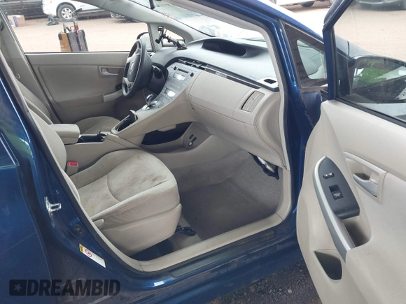 2011 Toyota Prius I with VIN JTDKN3DU2B0261397, listed as a IAAI auction lot 41955885 with 189,938 mi miles and . Bid and sale history available at DreamBid. Image 5.