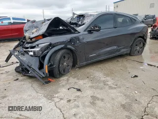 2022 Ford Mustang Mach-E California Route 1 z VIN 3FMTK2R71NMA01600, wystawiony jako Copart lot #55570255 z przebiegiem Nie podano mil oraz Nie do naprawy • Non repairable. Historia ofert i sprzedaży dostępna na DreamBid. Obrazek 1.