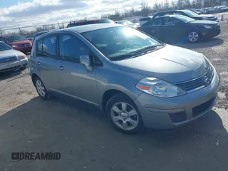 2009 Nissan Versa 1.8 SL with VIN 3N1BC13E69L390702, listed as a IAAI auction lot 41202841 with 33,709 mi miles. Bid and sale history available at carsss.com. Image 1.