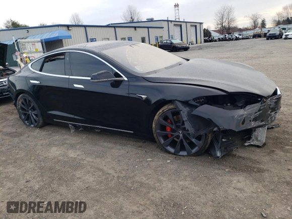 2020 Tesla Model S Performance with VIN 5YJSA1E46LF371225, listed as a Copart auction lot 86271744 with 20,045 mi miles and Salvage title. Bid and sale history available at DreamBid. Image 4.