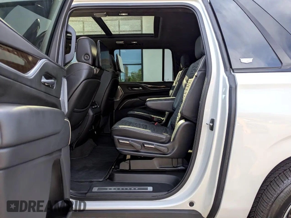 2022 Cadillac Escalade ESV Sport Platinum with VIN 1GYS4RKL0NR276XXX, listed as a Copart auction lot 59820495 with 63,182 mi miles and Clean title. Bid and sale history available at DreamBid. Image 6.