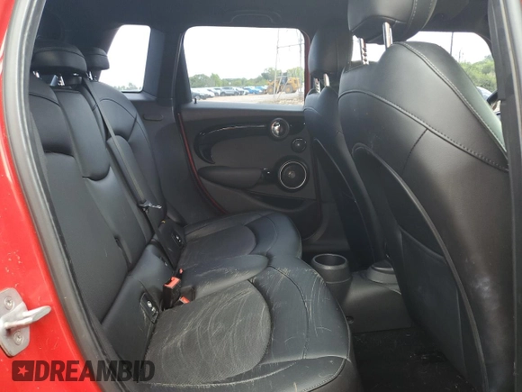2015 MINI Hardtop 4 Door S z VIN WMWXU3C5XF2B56037, wystawiony jako Copart lot #56588425 z przebiegiem 149 210 mil mil oraz Szkoda całkowita • Salvage title. Historia ofert i sprzedaży dostępna na DreamBid. Obrazek 10.